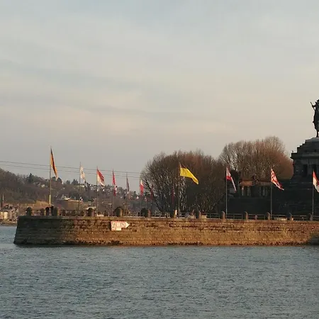 Rheinblick 5